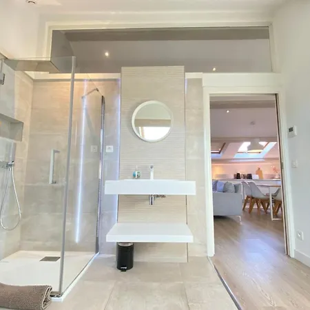 Modern & Bright 4-room In Banane Апартаменты Канны