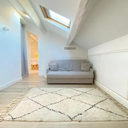 Апартаменты Modern & Bright 4-room In Banane Канны