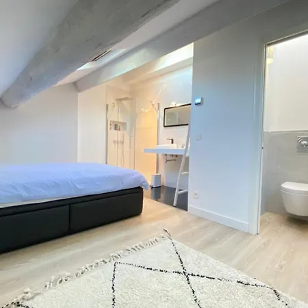 Apartment Modern & Bright 4-room In Banane