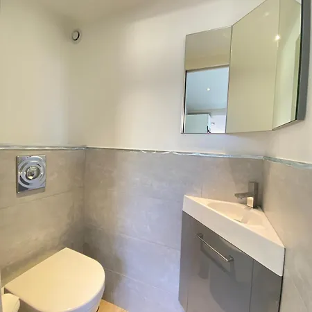 Modern & Bright 4-room In Banane *