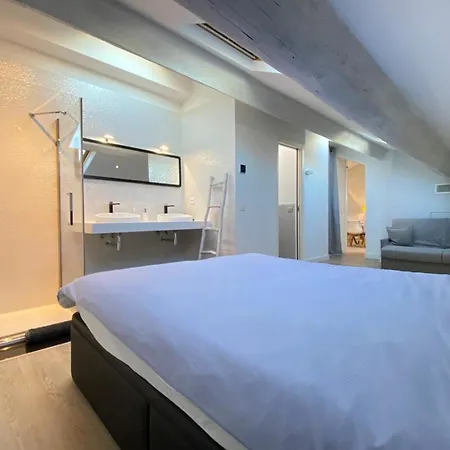 Apartment Modern & Bright 4-room In Banane *